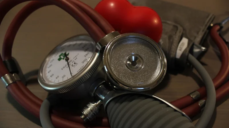 Duszność i kołatanie serca: diagnostyka objawów i możliwe leczenie